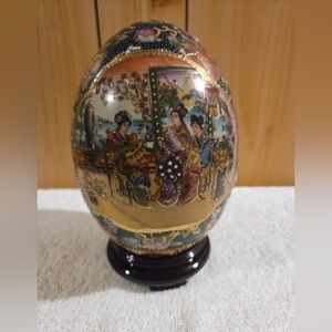 vintage Japanese Satsuma-style hand-painted porcelain decorative egg